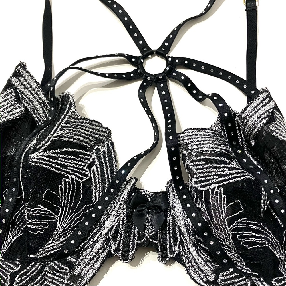 Agent Provocateur Christalina Black Lace Bra - Picture 5 of 12